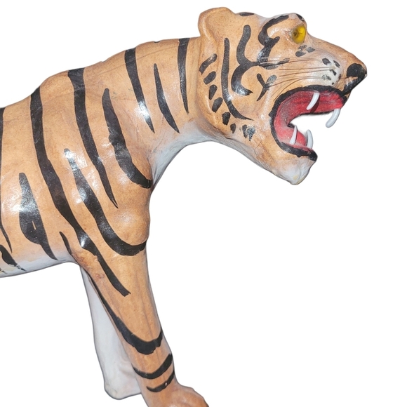 Leather wrapped paper mache bengal tiger handmade in India - Picture 5 of 8